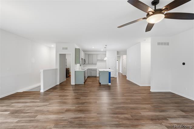 Builiding view twenty four for 171 Coppice Way, White Lake, MI. 48386