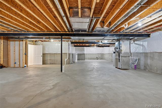 Builiding view twenty nine for 171 Coppice Way, White Lake, MI. 48386