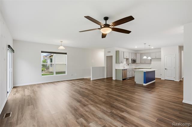 Builiding view twenty three for 171 Coppice Way, White Lake, MI. 48386