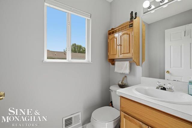 Builiding view fifteen for 220 Superior, Marine City, MI. 48039
