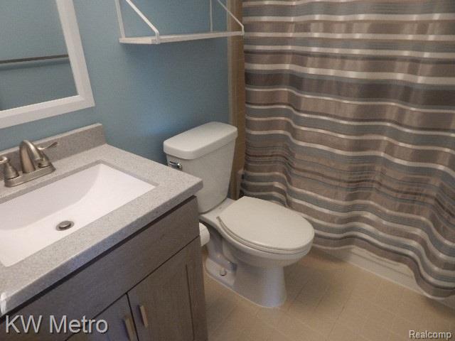 Builiding view four for 16150 Clarkson Dr #13, Fraser, MI. 48026