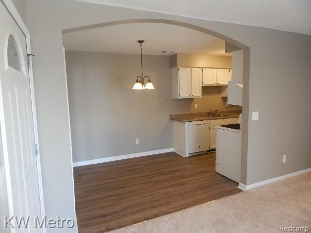 Builiding view two for 16150 Clarkson Dr #13, Fraser, MI. 48026