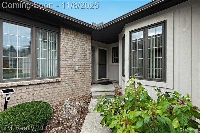 Builiding view four for 13139 Highland Circle, Sterling Heights, MI. 48312