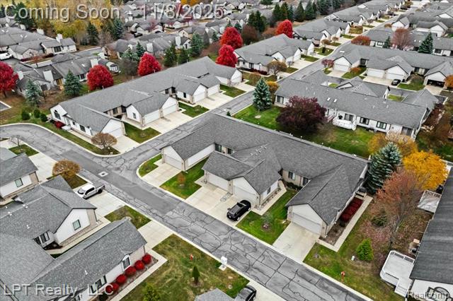 Builiding view thirty five for 13139 Highland Circle, Sterling Heights, MI. 48312