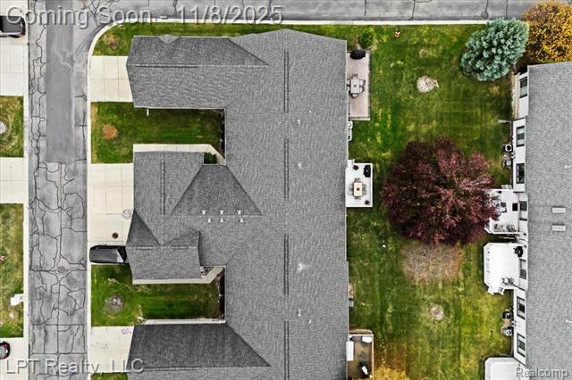 Builiding view thirty seven for 13139 Highland Circle, Sterling Heights, MI. 48312