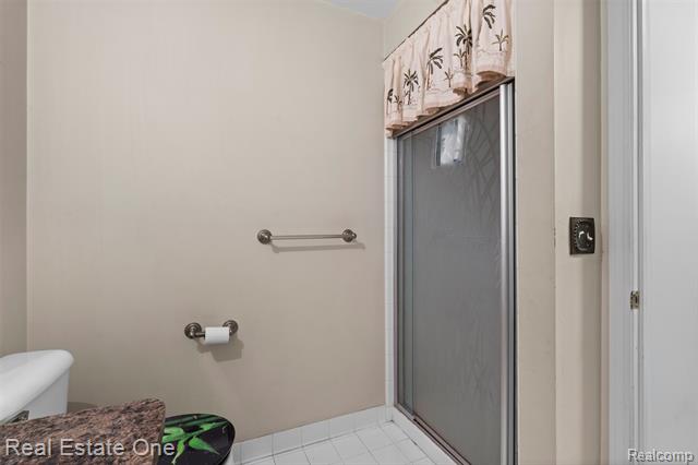 Builiding view fifteen for 53244 Glen Oak Dr., New Baltimore, MI. 48051