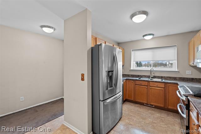 Builiding view nine for 53244 Glen Oak Dr., New Baltimore, MI. 48051