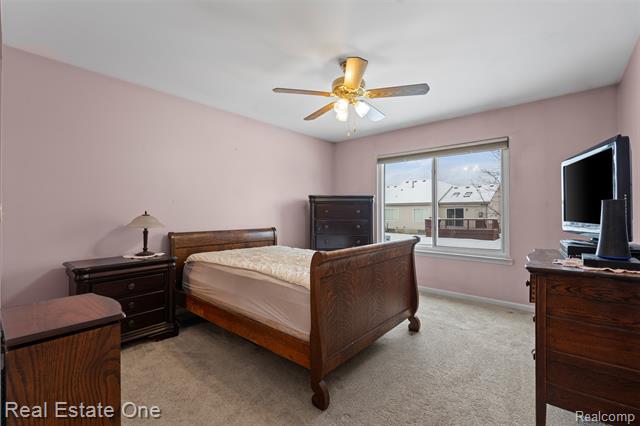 Builiding view sixteen for 53244 Glen Oak Dr., New Baltimore, MI. 48051