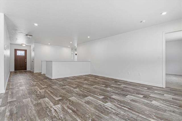 Builiding view five for 10476 Schrier, Portage, MI. 49024