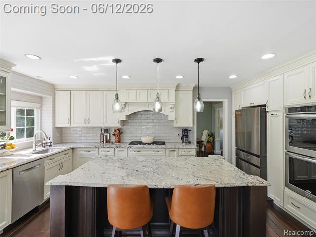 Builiding view nine for 732 Westhills, South Lyon, MI. 48178