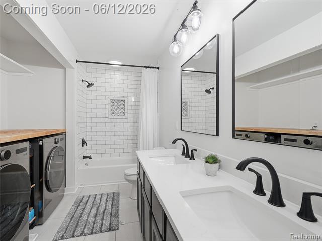 Builiding view thirty five for 732 Westhills, South Lyon, MI. 48178