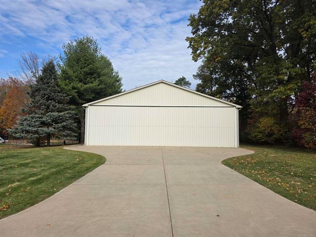 Builiding view forty eight for 10292 Skyview, Kalamazoo, MI. 49009