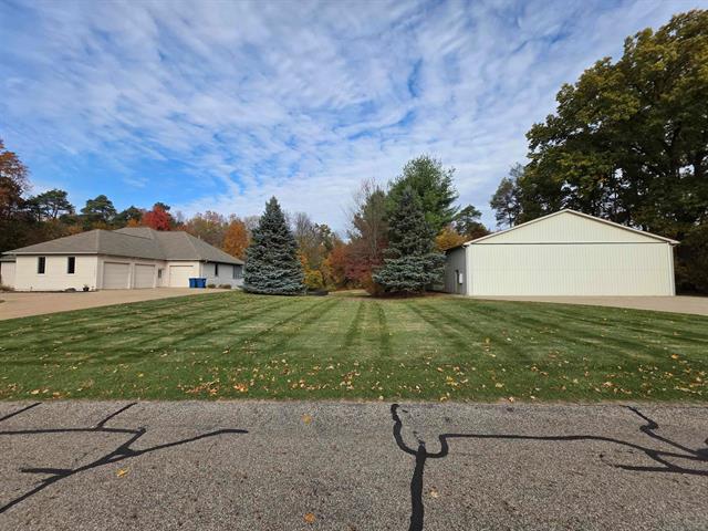 Builiding view forty seven for 10292 Skyview, Kalamazoo, MI. 49009