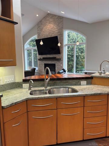 Builiding view six for 10292 Skyview, Kalamazoo, MI. 49009