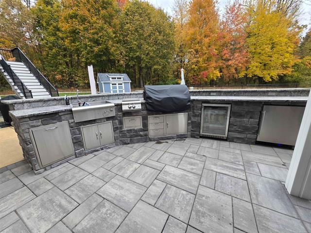 Builiding view thirty seven for 10292 Skyview, Kalamazoo, MI. 49009