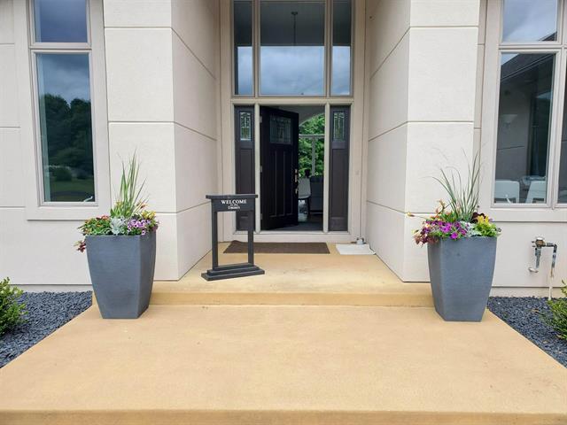 Builiding view two for 10292 Skyview, Kalamazoo, MI. 49009