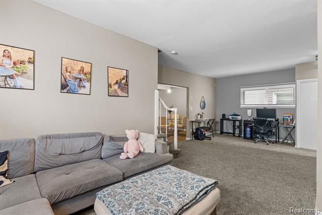 Builiding view ten for 102 Elms, Durand, MI. 48429