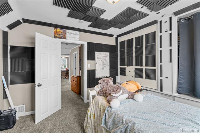 Builiding view twenty eight for 102 Elms, Durand, MI. 48429