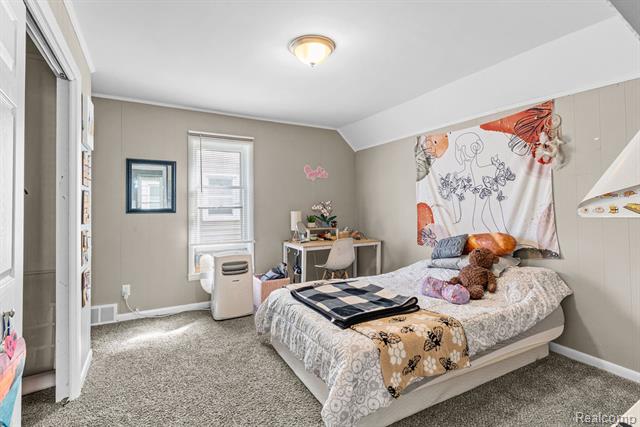 Builiding view twenty five for 102 Elms, Durand, MI. 48429