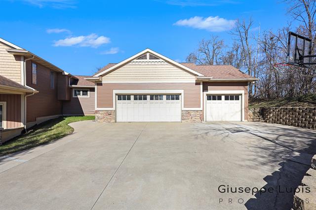 Builiding view forty three for 4899 8Th, Grandville, MI. 49418