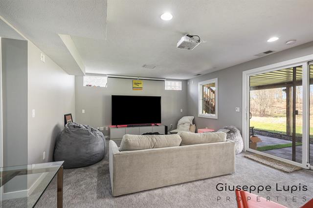 Builiding view thirty one for 4899 8Th, Grandville, MI. 49418