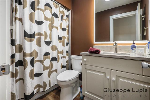 Builiding view twenty nine for 4899 8Th, Grandville, MI. 49418