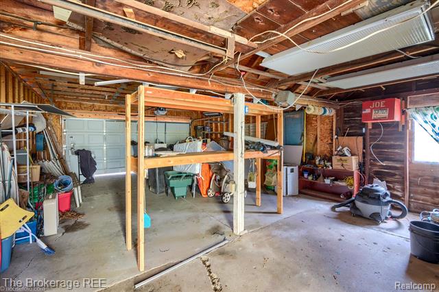 Builiding view thirty seven for 6449 Lapeer, Burton, MI. 48509