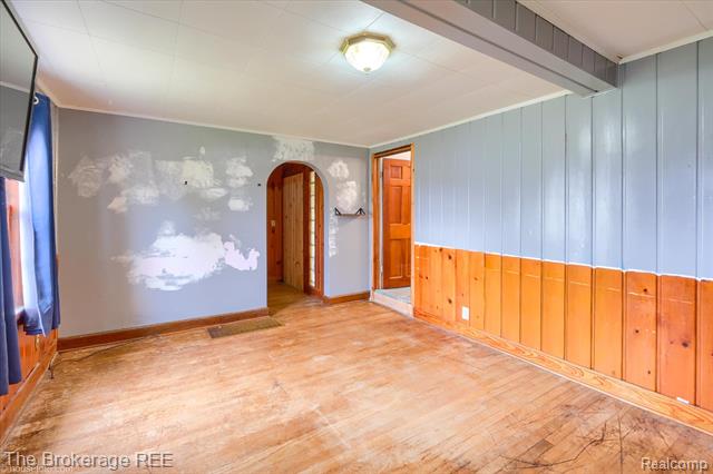 Builiding view twenty one for 6449 Lapeer, Burton, MI. 48509