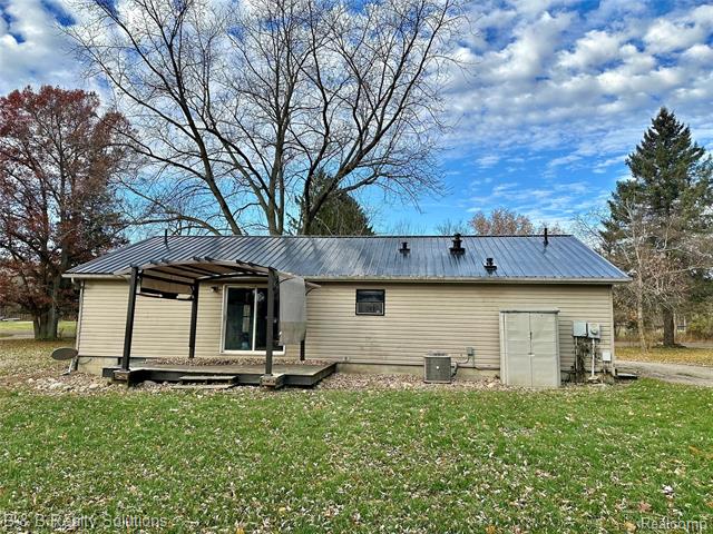 Builiding view thirty one for 6692 Jones, North Branch, MI. 48461