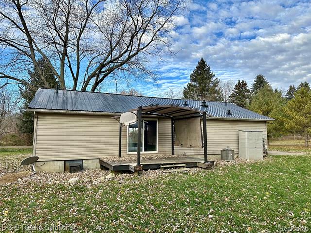 Builiding view twenty seven for 6692 Jones, North Branch, MI. 48461