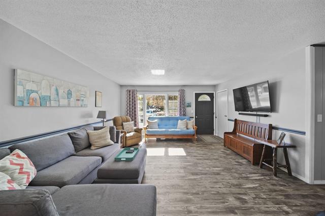 Builiding view eight for 536 Hickory, Coldwater, MI. 49036