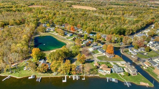 Builiding view thirty nine for 536 Hickory, Coldwater, MI. 49036