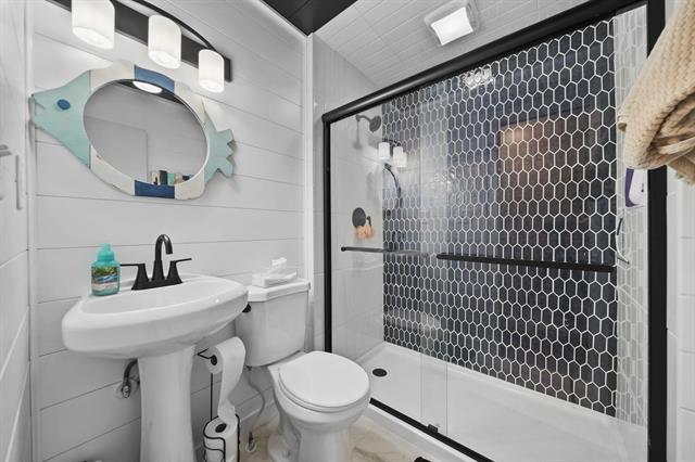 Builiding view twelve for 536 Hickory, Coldwater, MI. 49036