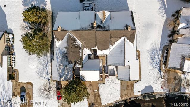 Builiding view fifty eight for 13359 Lillian Lane, Sterling Heights, MI. 48313