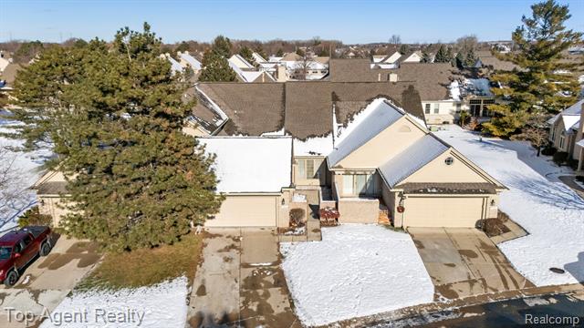 Builiding view fifty six for 13359 Lillian Lane, Sterling Heights, MI. 48313