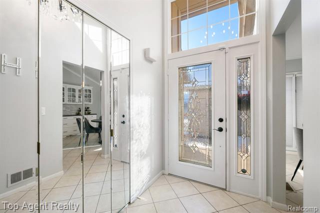 Builiding view five for 13359 Lillian Lane, Sterling Heights, MI. 48313