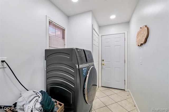 Builiding view forty four for 13359 Lillian Lane, Sterling Heights, MI. 48313