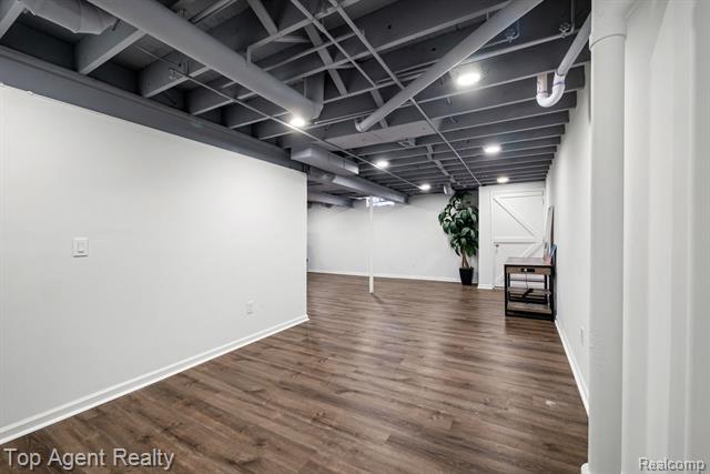 Builiding view forty two for 13359 Lillian Lane, Sterling Heights, MI. 48313