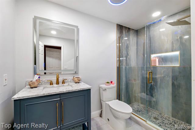 Builiding view thirty five for 13359 Lillian Lane, Sterling Heights, MI. 48313