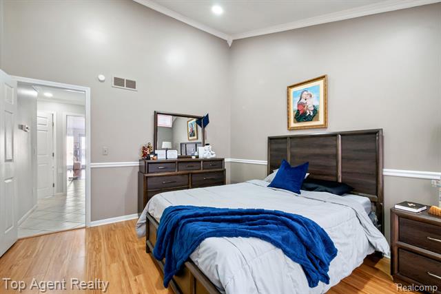 Builiding view thirty for 13359 Lillian Lane, Sterling Heights, MI. 48313