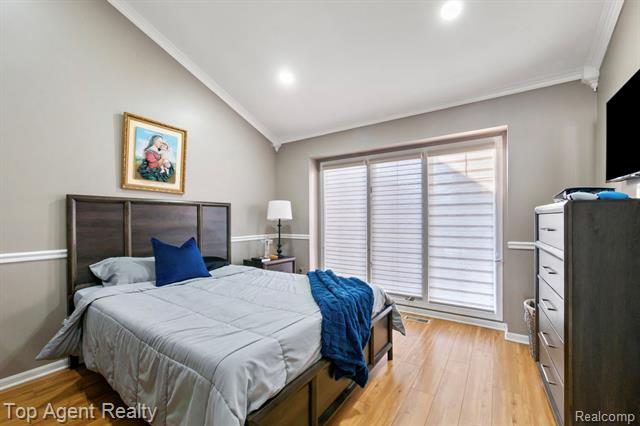 Builiding view twenty nine for 13359 Lillian Lane, Sterling Heights, MI. 48313