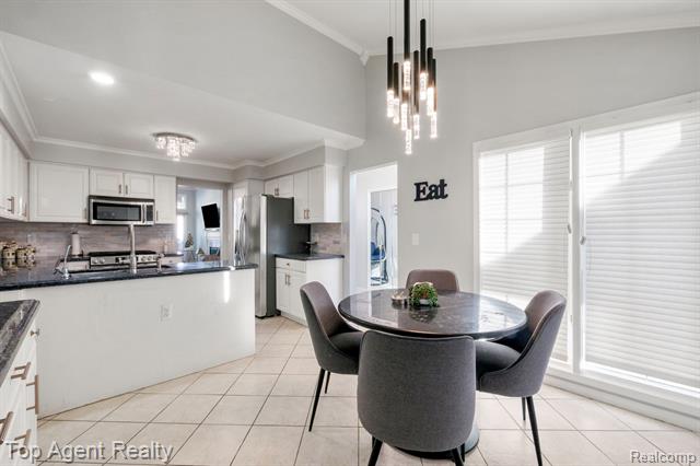 Builiding view twenty for 13359 Lillian Lane, Sterling Heights, MI. 48313