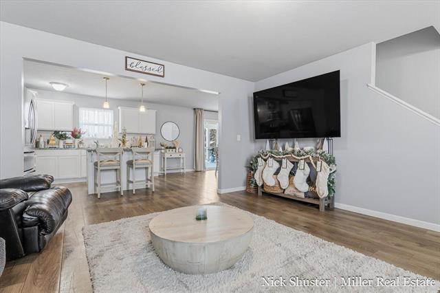 Builiding view four for 210 Thornhill, Hastings, MI. 49058