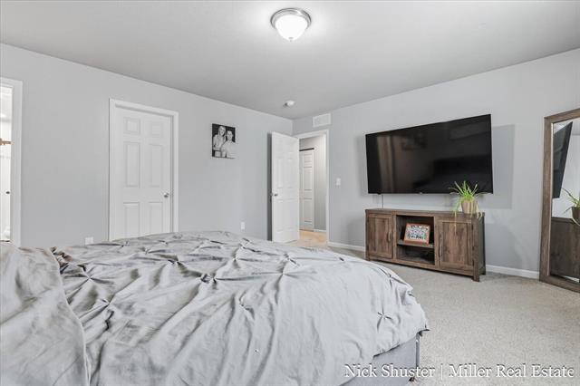 Builiding view nineteen for 210 Thornhill, Hastings, MI. 49058