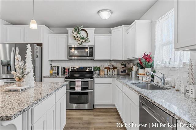 Builiding view ten for 210 Thornhill, Hastings, MI. 49058