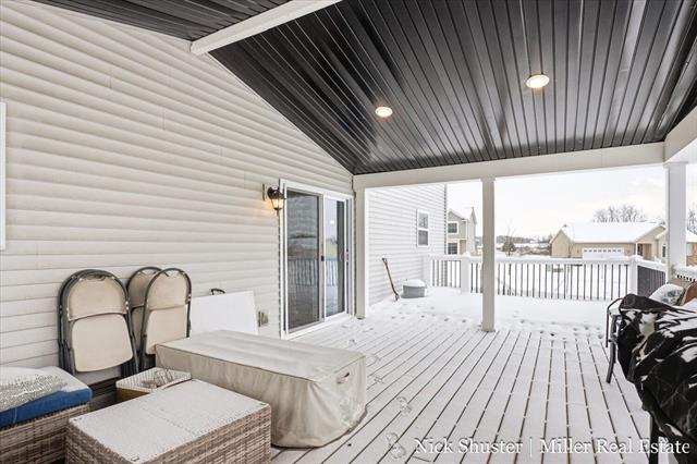 Builiding view thirty one for 210 Thornhill, Hastings, MI. 49058