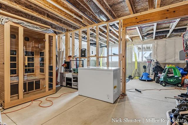 Builiding view twenty nine for 210 Thornhill, Hastings, MI. 49058