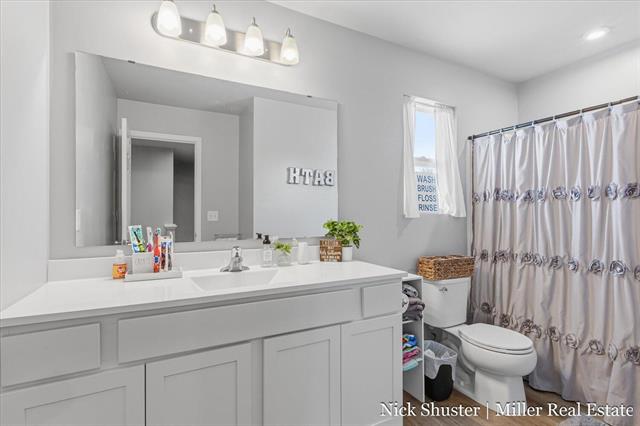 Builiding view twenty three for 210 Thornhill, Hastings, MI. 49058