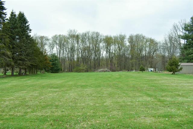 Builiding view eighteen for 325 Leroy, Burlington, MI. 49029