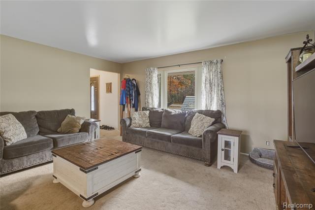 Builiding view six for 11033 Carr, Davison, MI. 48423